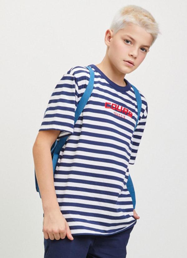 Camiseta Listrada com Bordado Azul