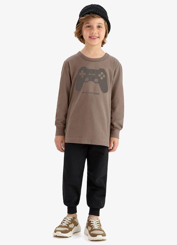 Conjunto Camiseta com Calça Meia Malha Marrom
