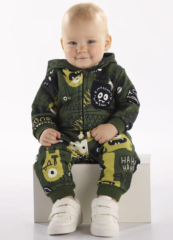 Conjunto com Jaqueta e Calça de Verde