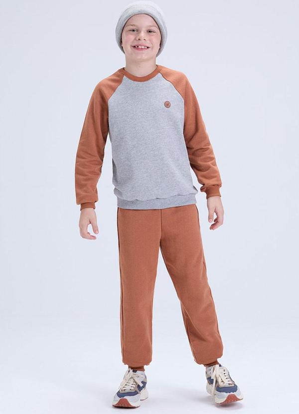 Conjunto de Moletom Raglan com Aplique Caramelo