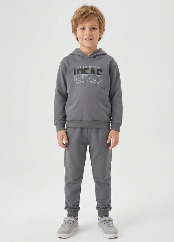 Conjunto Menino de Blusão e Calça Cinza