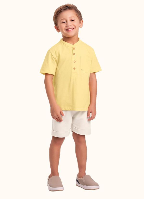 Conjunto Camiseta e Bermuda Amarelo