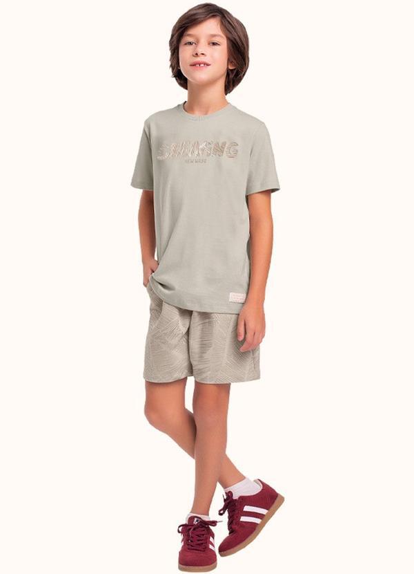 Conjunto Camiseta e Bermuda Bege