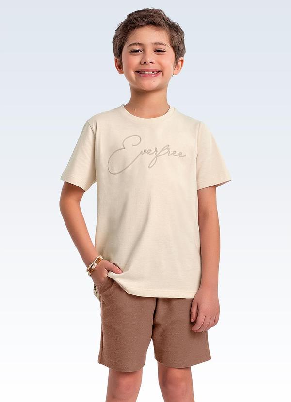 Conjunto Camiseta e Bermuda Bege