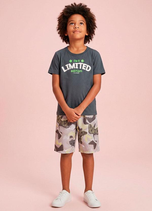 Conjunto Camiseta e Bermuda Cinza