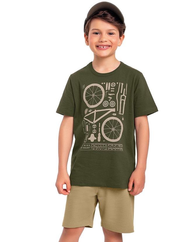 Conjunto Camiseta e Bermuda Verde