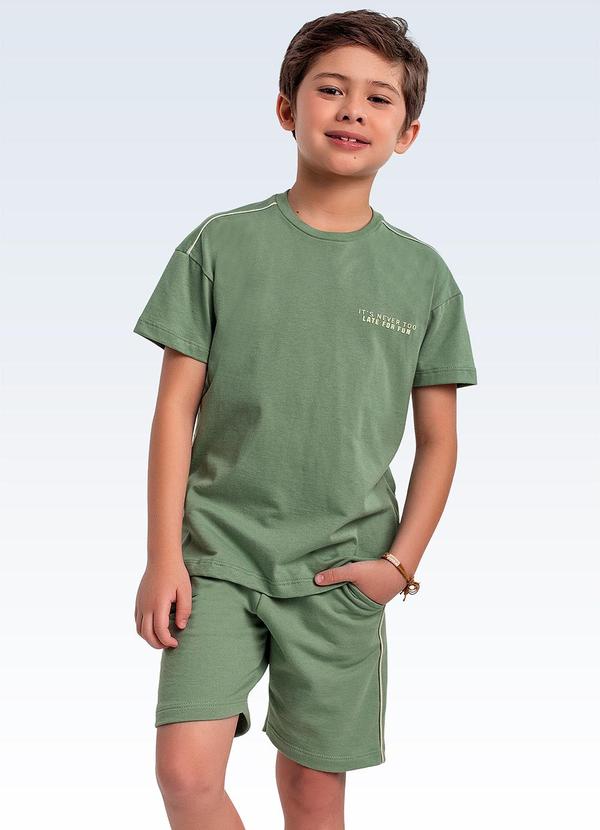 Conjunto Camiseta e Bermuda Verde