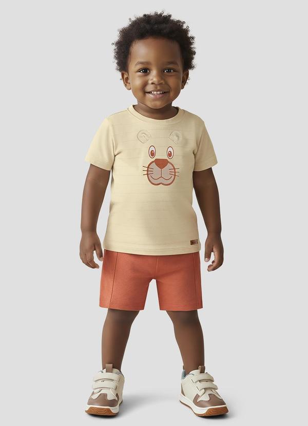 Conjunto Camiseta Meia Malhad e Bermuda Bege