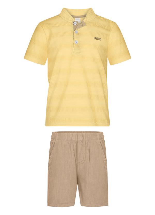 Conjunto com Bermuda e Camisa Bege