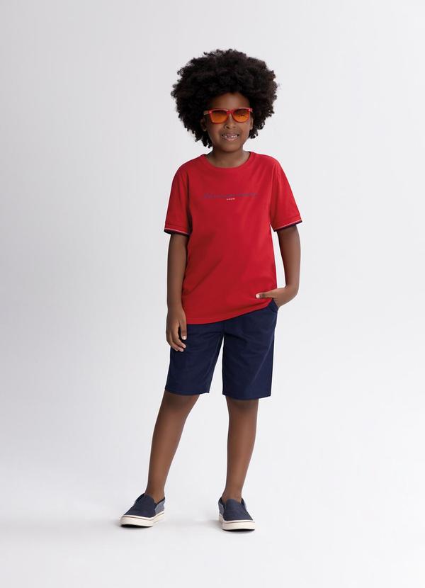 Conjunto com Bermuda Lisa e Camiseta Vermelho