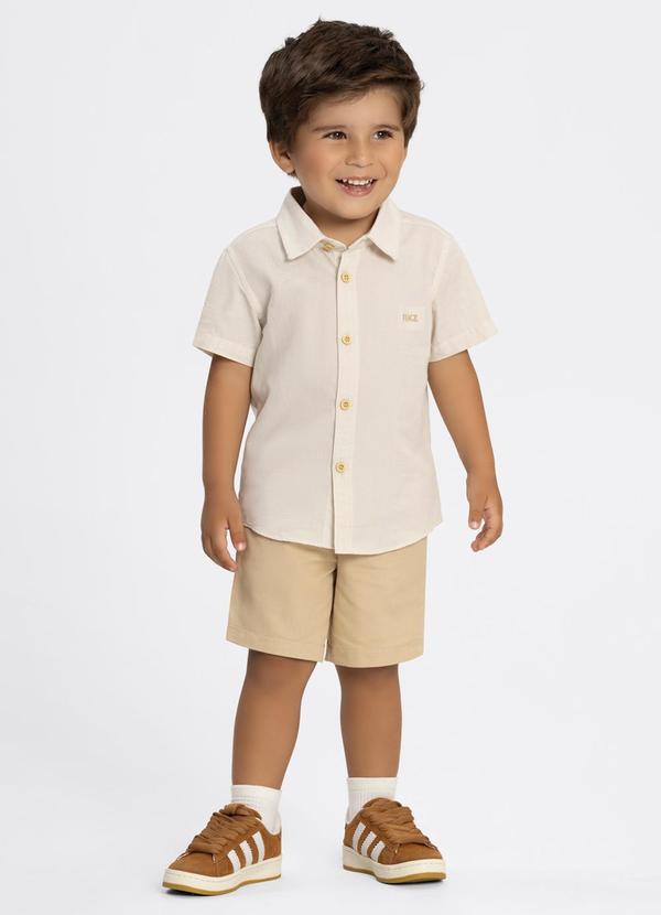 Vista 2 Conjunto com Camisa e Bermuda Bege Três e Já Três e Já