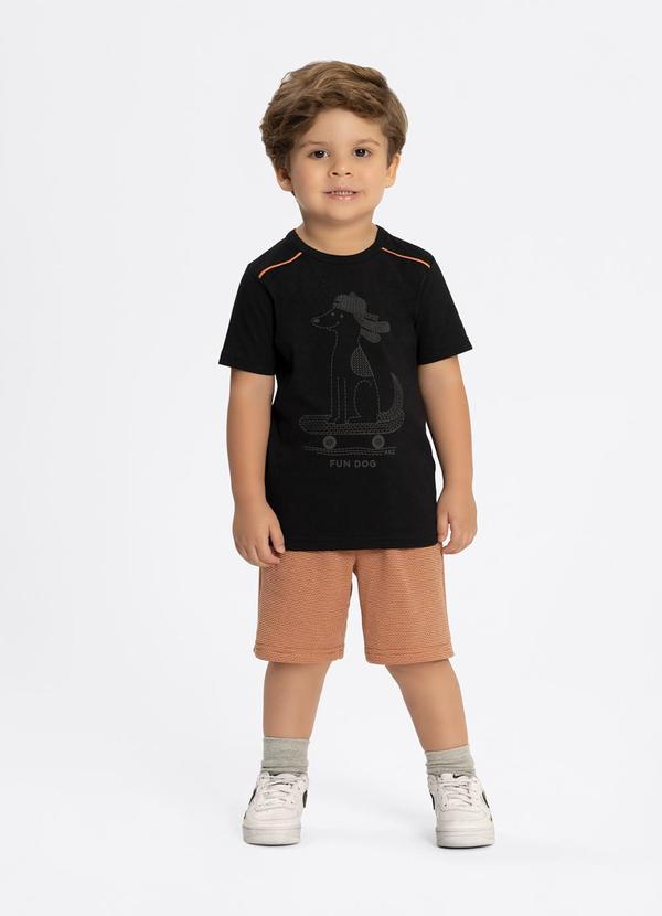 Conjunto com Camiseta e Bermuda Listrada Preto