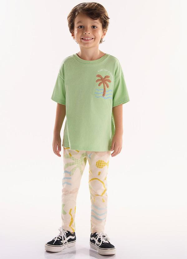 Vista 2 Conjunto com Camiseta e Calça Verde Três e Já Três e Já