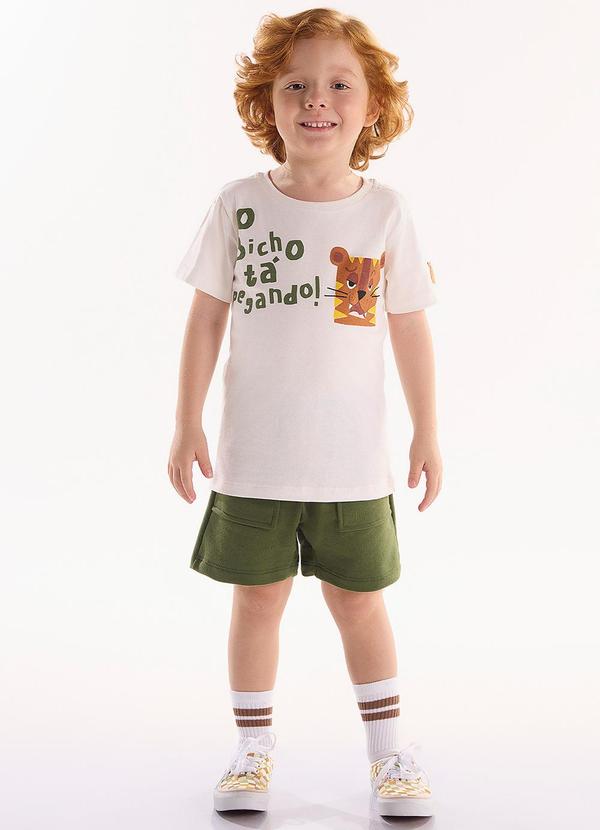 Conjunto com Camiseta e Short Bege