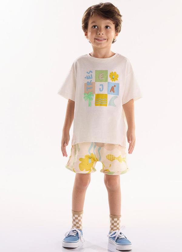 Conjunto com Camiseta e Short Bege