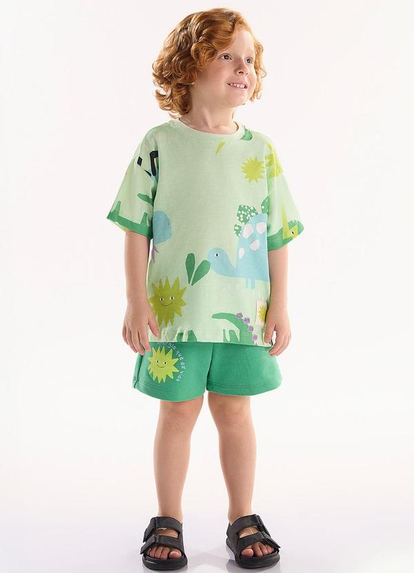 Vista 2 Conjunto com Camiseta e Short Verde Três e Já Três e Já