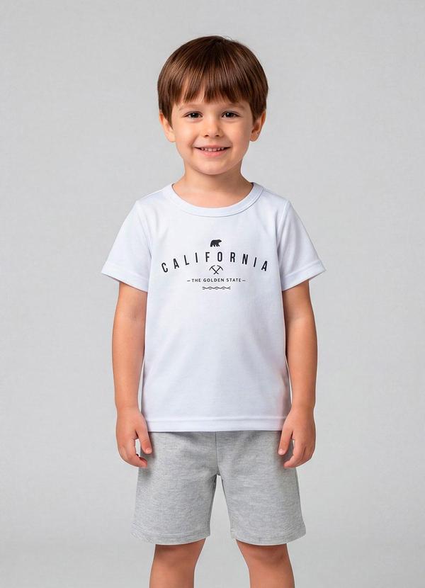 Conjunto Infantil com Estampa Localizada Branco