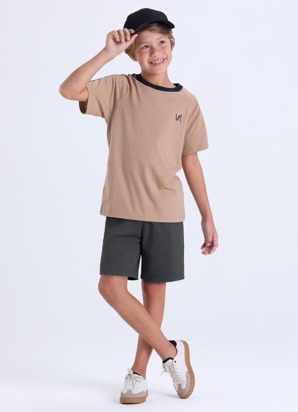 Vista 2 Conjunto Infantil Masculino Faixas Bege VIDA COSTEIRA VIDA COSTEIRA