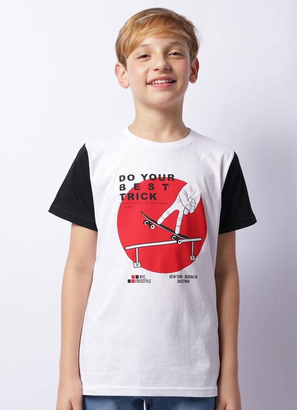 Camiseta Juvenil Estampa Skate Branca